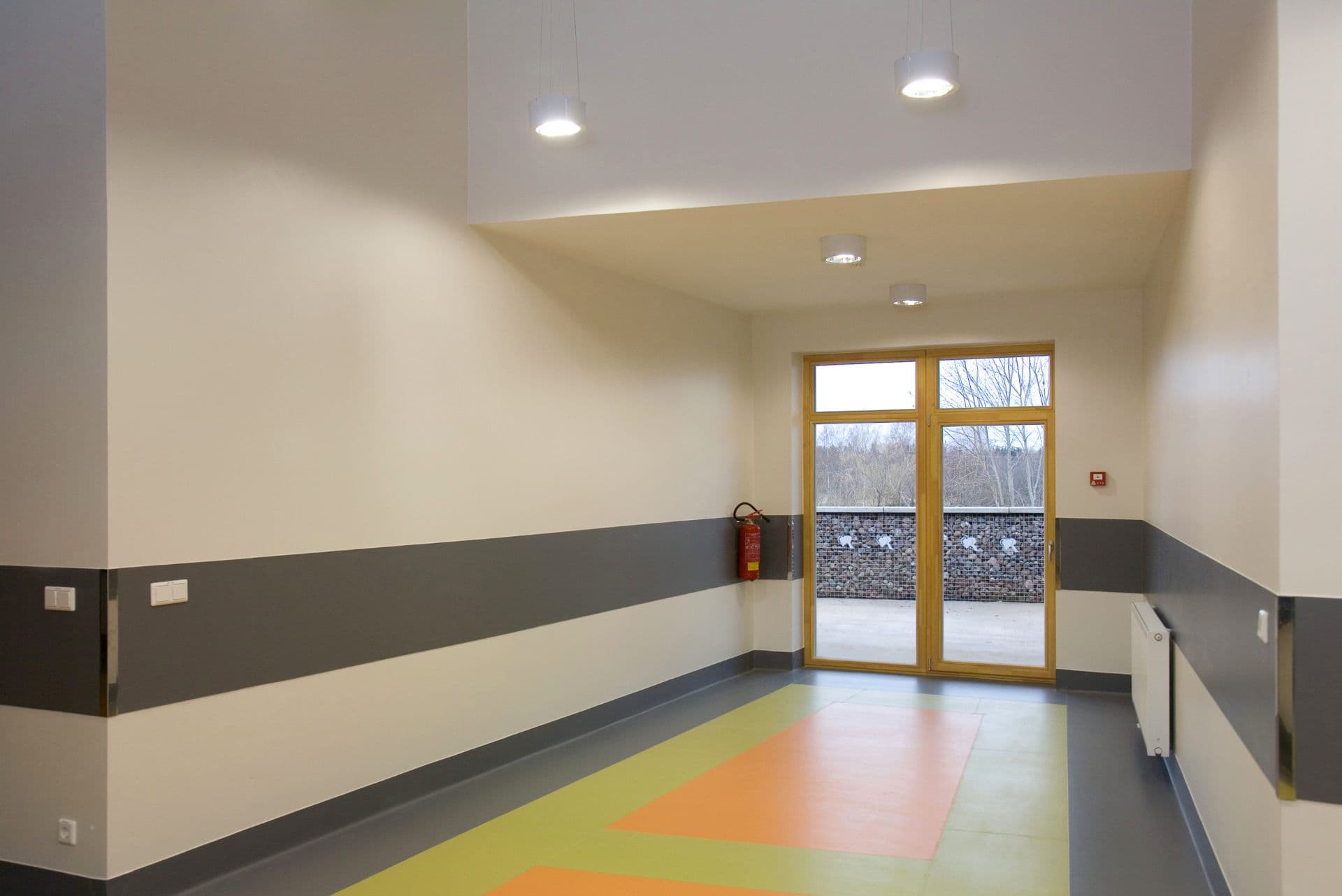 Chemical-resistant wall coating